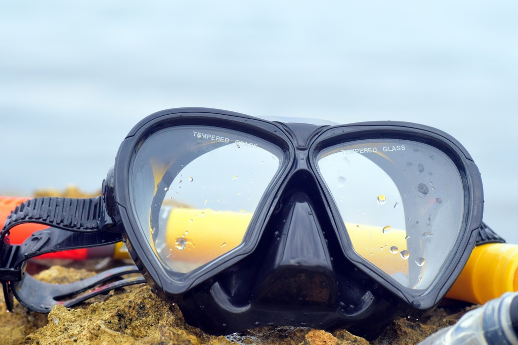 diving-mask-2390958_1920.jpg