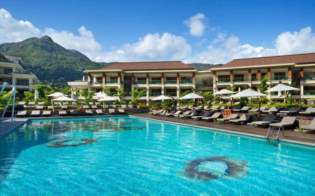 Seychelles pool