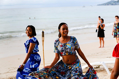 seychelles dress code for ladies people, culture and traditions mastertag-skirts/skorts